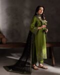 EZZA 3PC DRES 🌱@vestiabrand 3pc pure lawn embroidered dress with crinkle chiffon embroidered d.heic (3).jpg