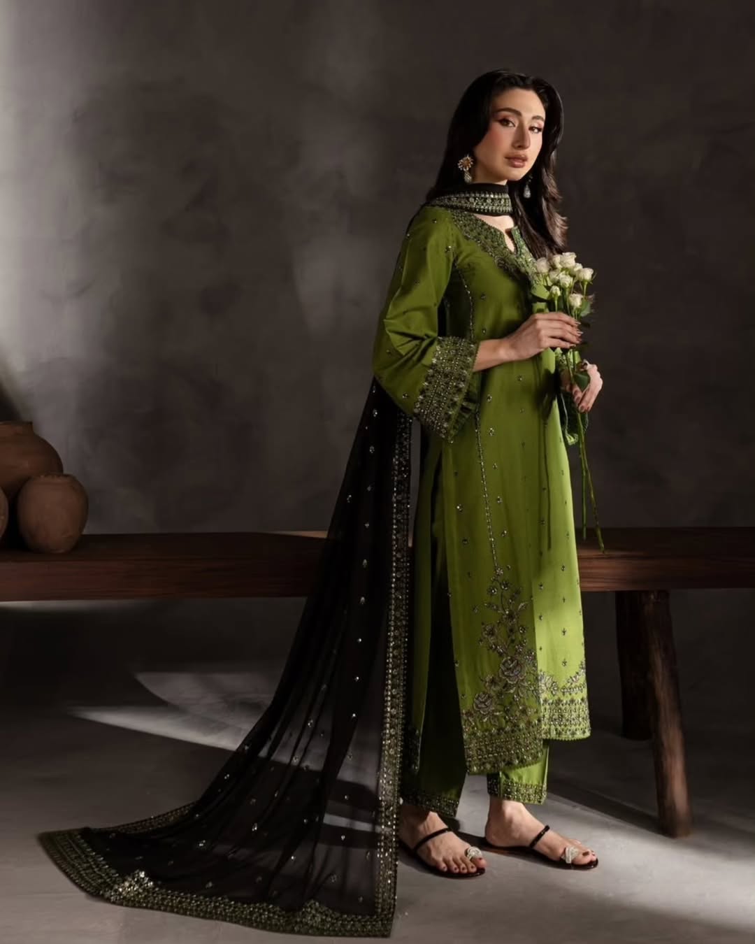EZZA 3PC DRES 🌱@vestiabrand 3pc pure lawn embroidered dress with crinkle chiffon embroidered d.heic (1).jpg