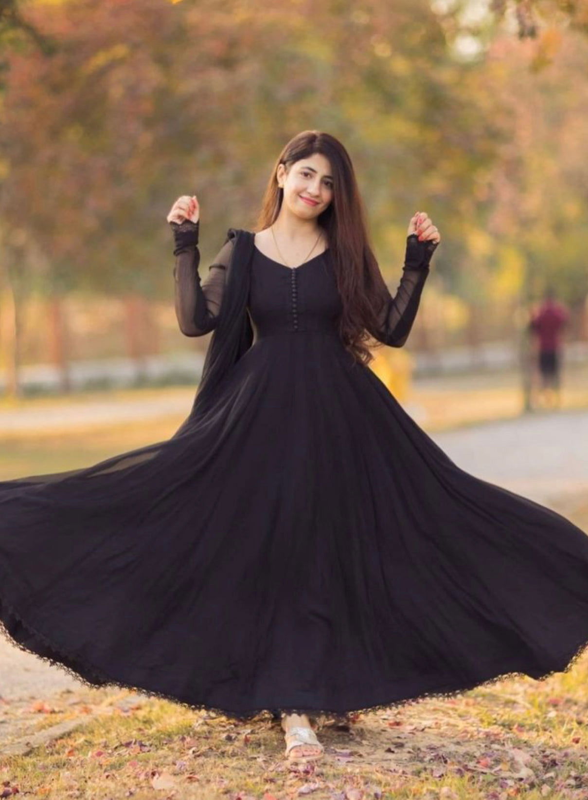 Black_chiffon_-_Mataish-7990376