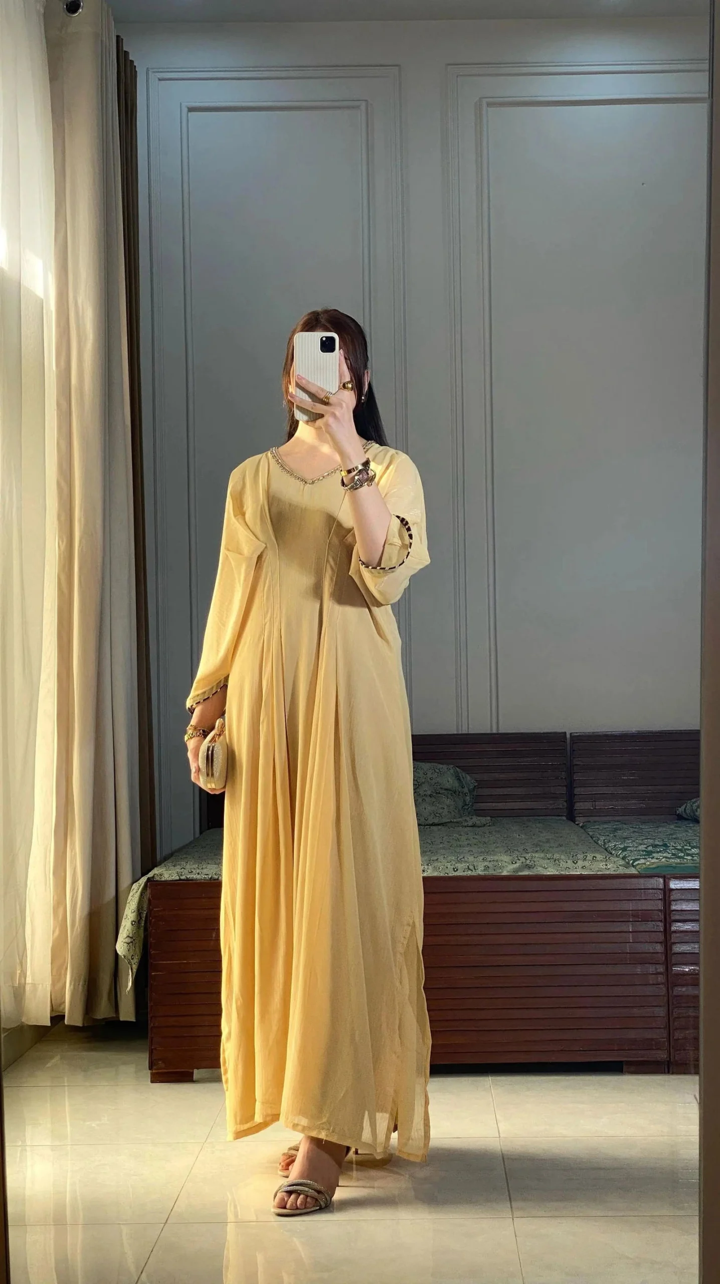 Light_Golden_Kaftan_-_Mataish-8516487