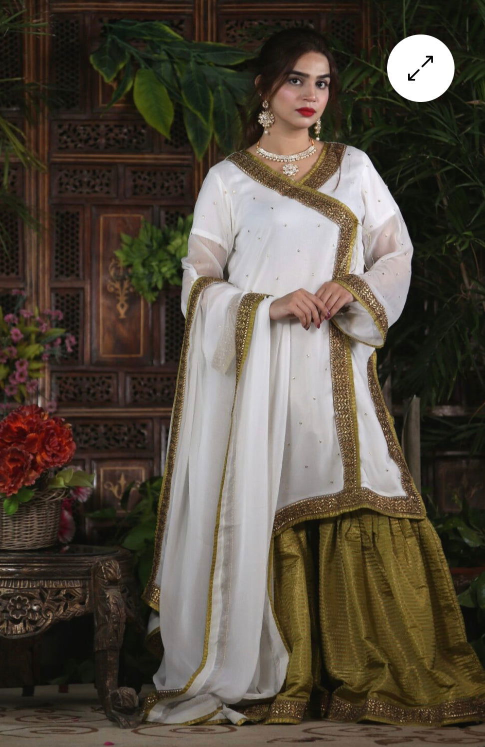Lime_White_Angarkha_-_Mataish-7990257