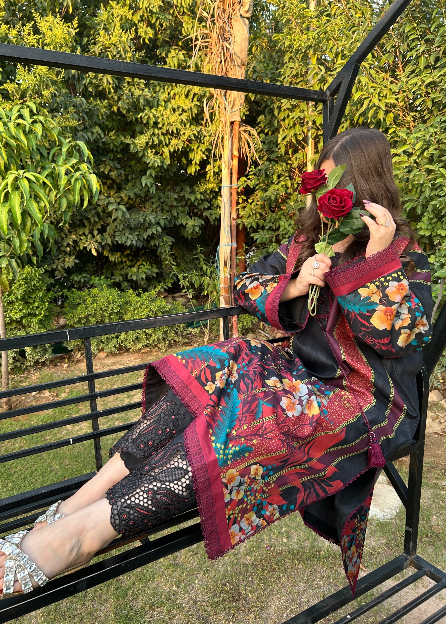 Sehrish_Kanwal_New_Summer_Lawn_Embroidered_Printed_Kaftan_Style_Black_2_Piece_Dress