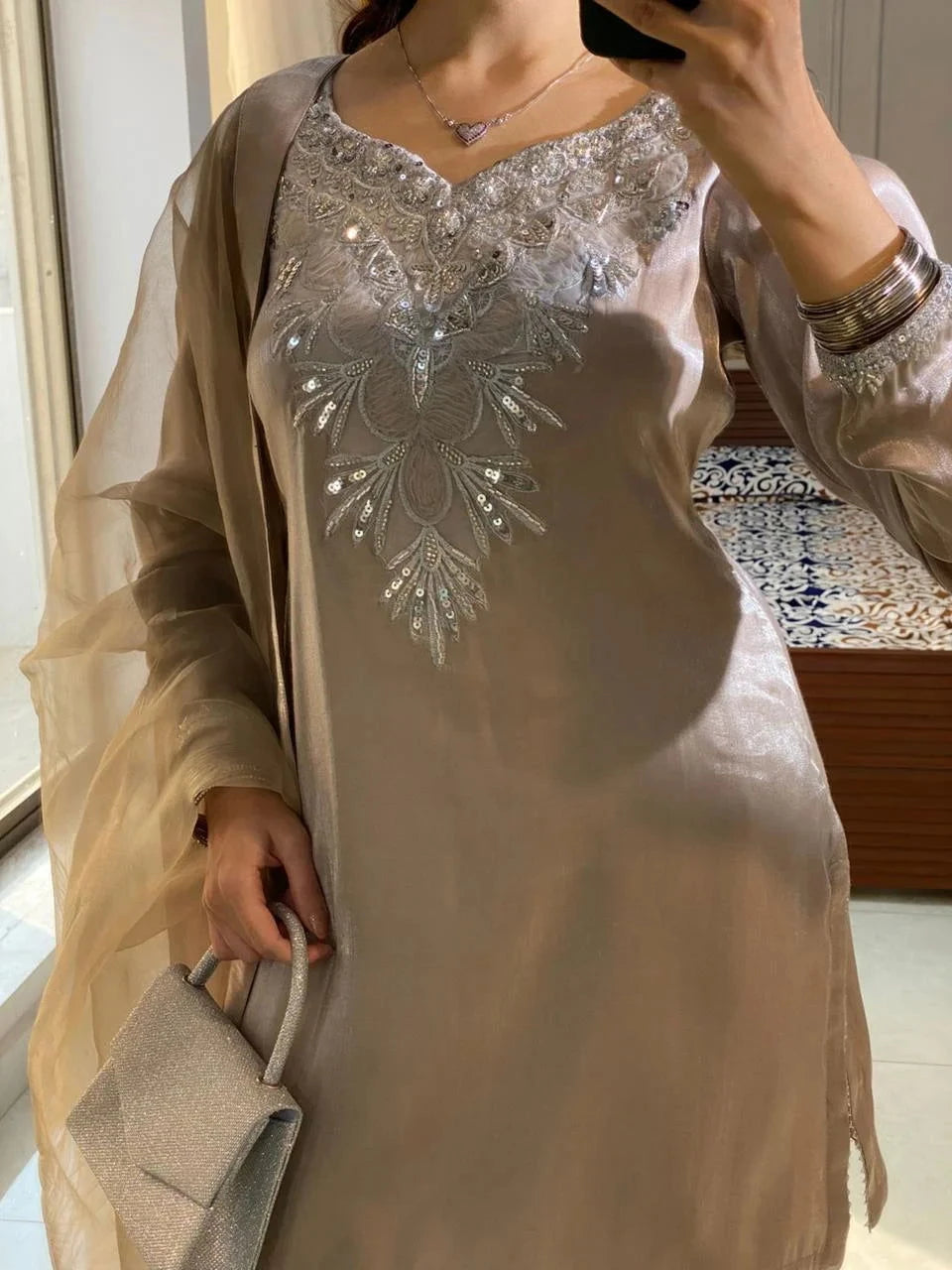 Noor-e-Farshi_-_Mataish-8516776