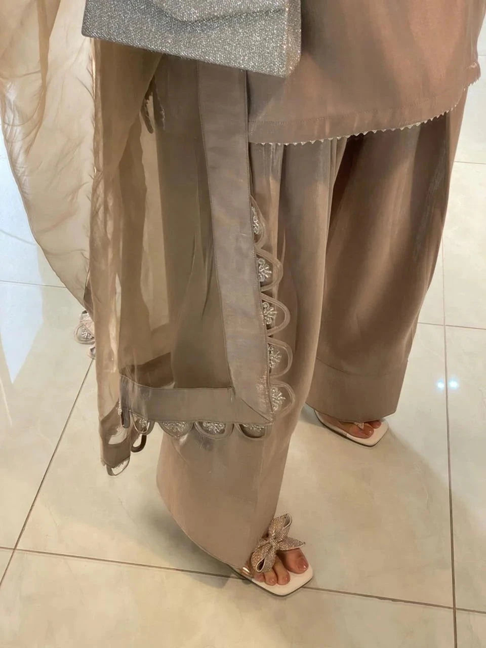 Noor-e-Farshi_-_Mataish-8516776