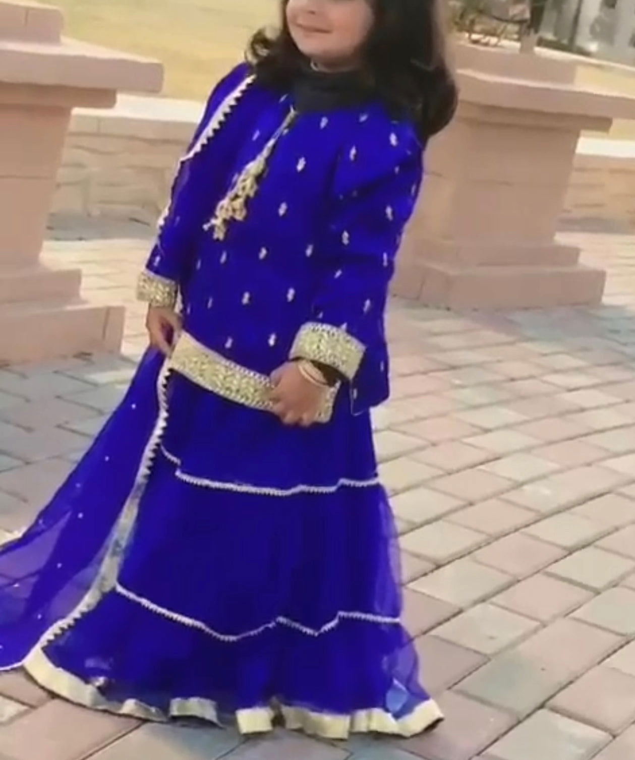 Royal_Blue_Flair_Gararah_-_Mataish-8516484