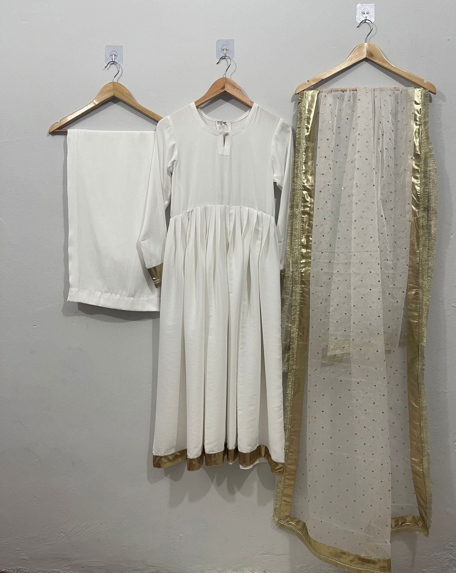 Silk_White_Gold_-_Mataish-7990490