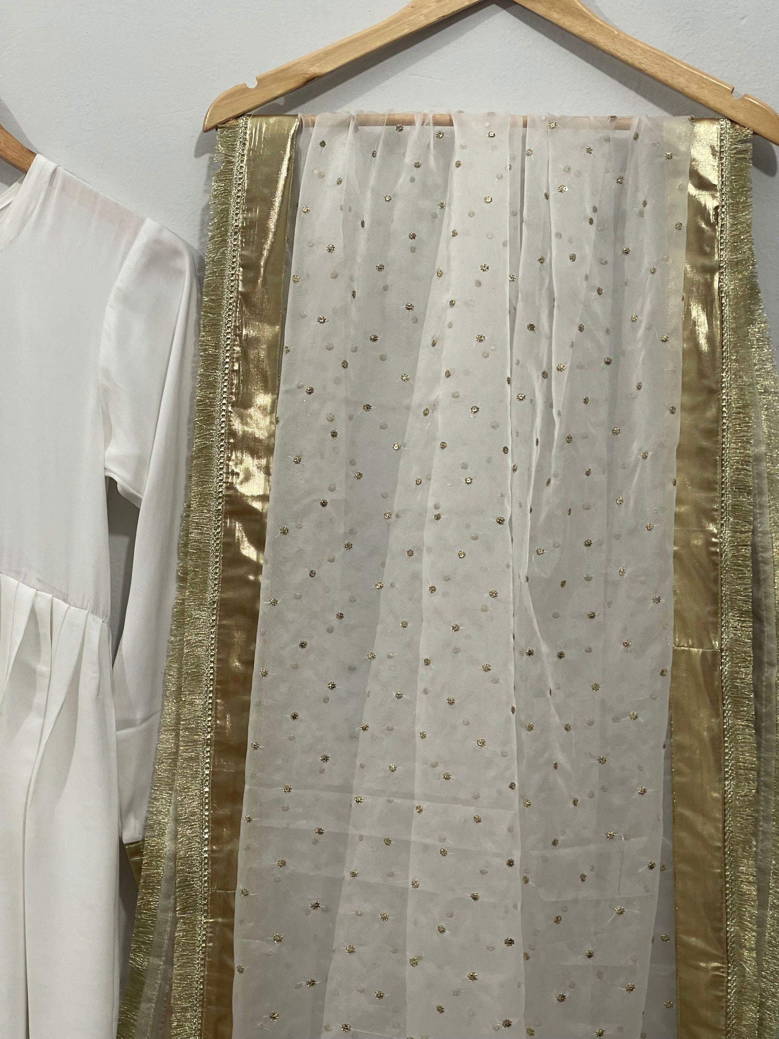Silk_White_Gold_-_Mataish-7990490
