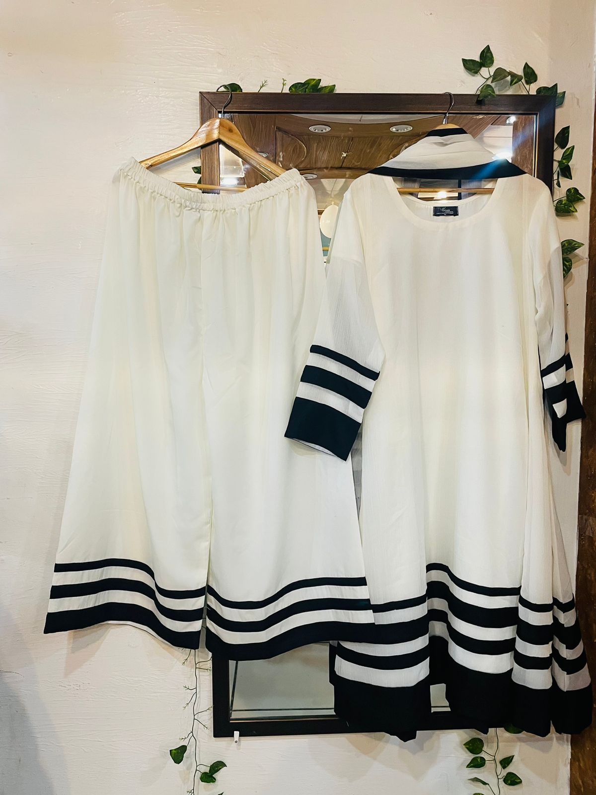 White_Strip_Anarkali_-_Mataish-7990386