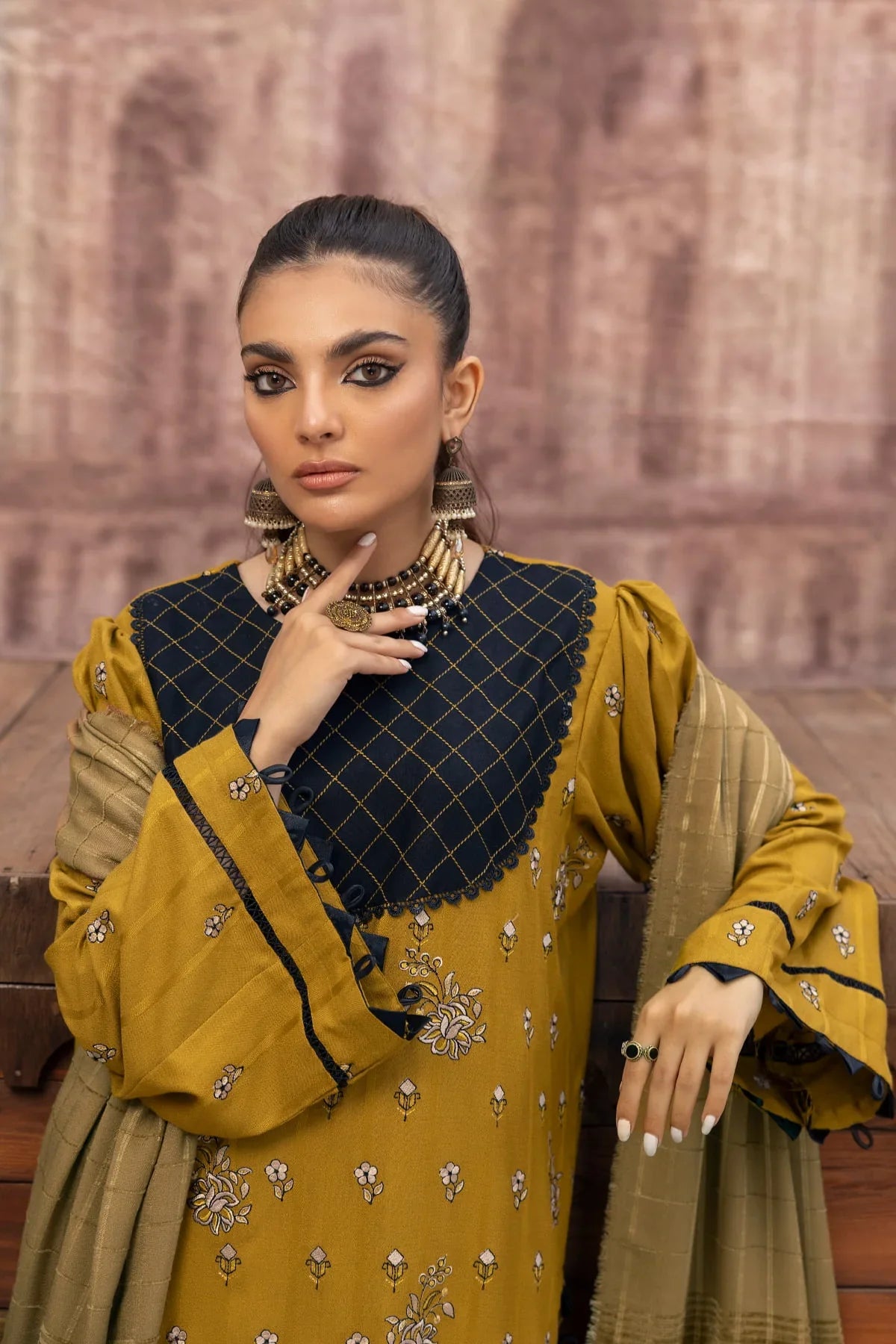 Dhanak-DH-27-Unstitched-Luxury-Embroidered-Dhanak-3PC-Kleren-28645834883255