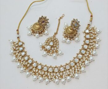 Gold-Plated Necklace with Pearls