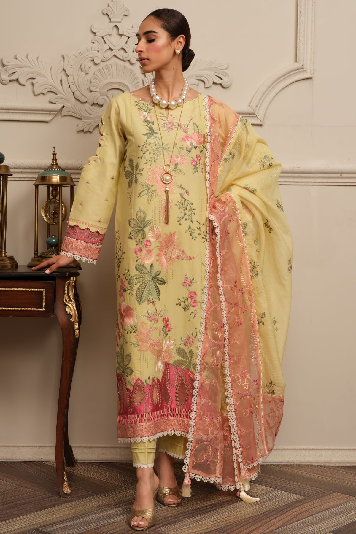 Surkhru-S-28-Unstitched-Embroidered-Lawn-3pc-Kleren-28746419175607