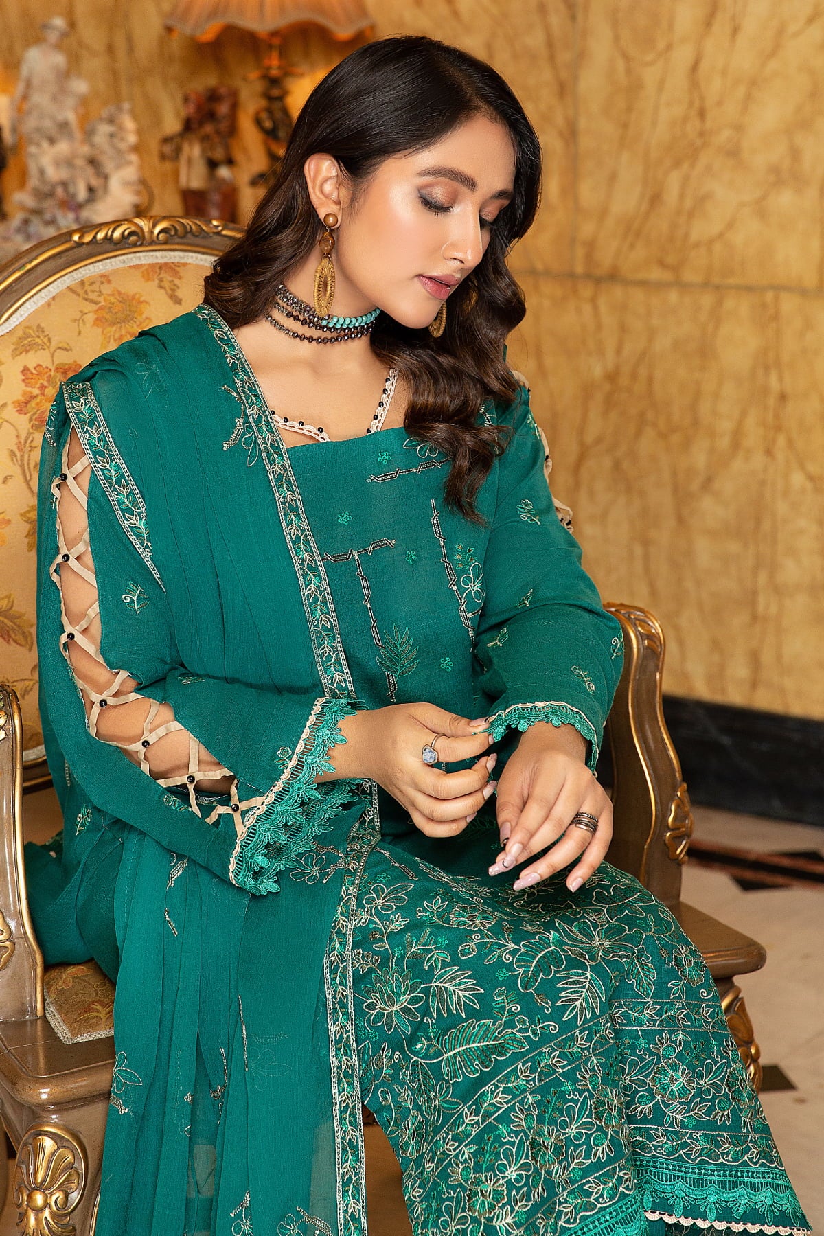 Tehzeeb-T-18-Unstitched-Embroidered-Slub-Karandi-3PC-Kleren-28646704644279