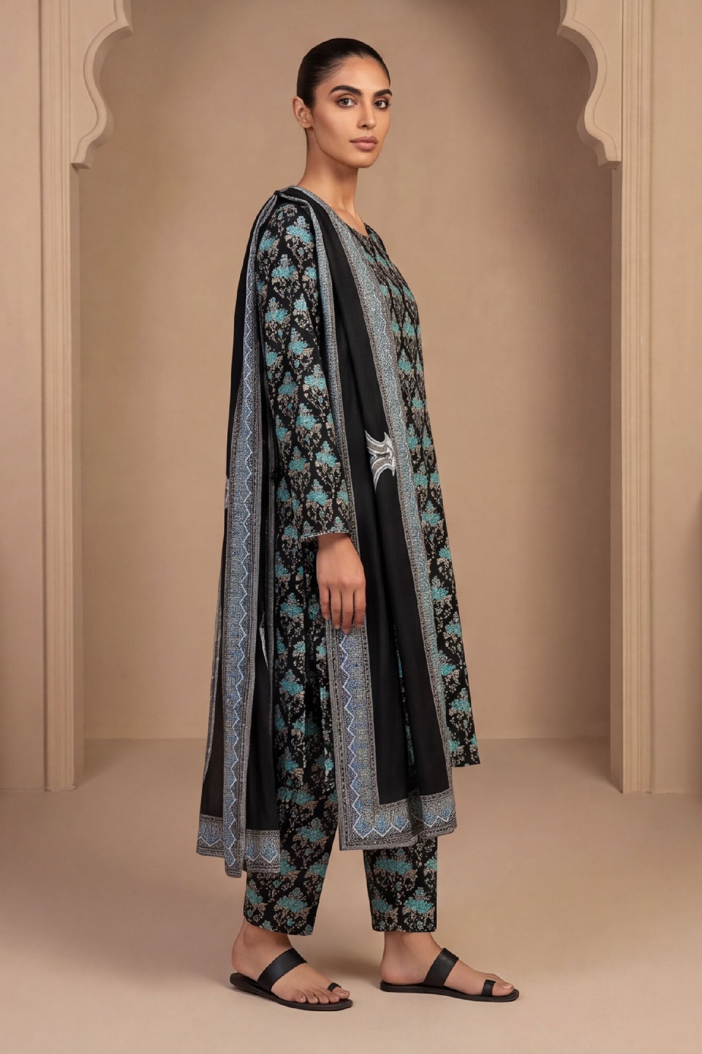 UNS-U-29-Unstitched-Printed-Lawn-3PC-Kleren-35349664596151