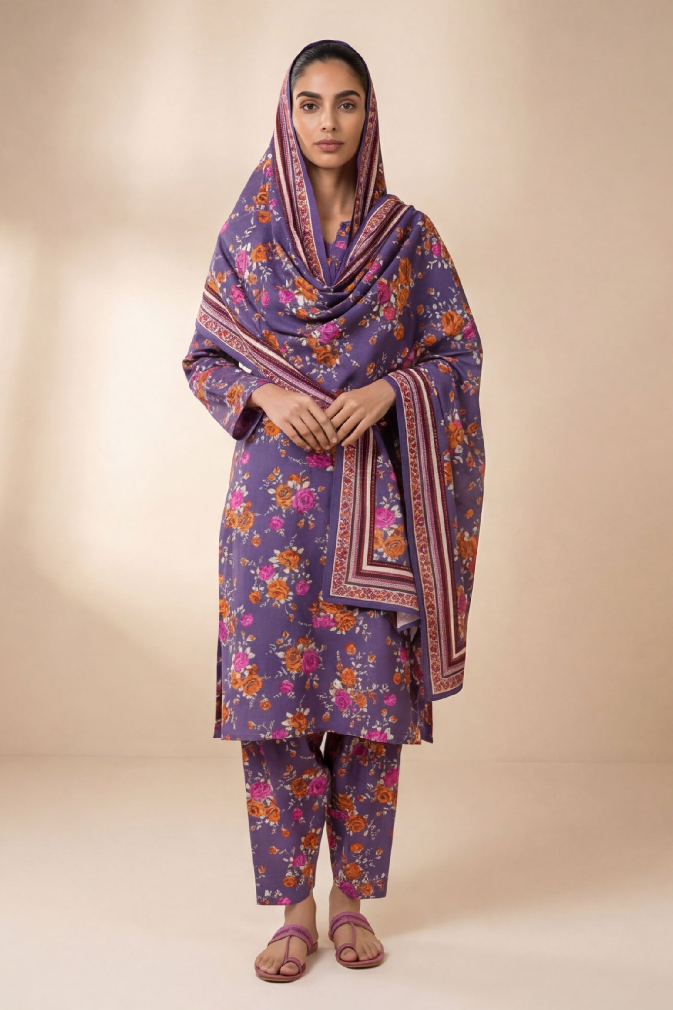 Vasl-D-45-Unstitched-Printed-Lawn-3PC-Kleren-35350359015607