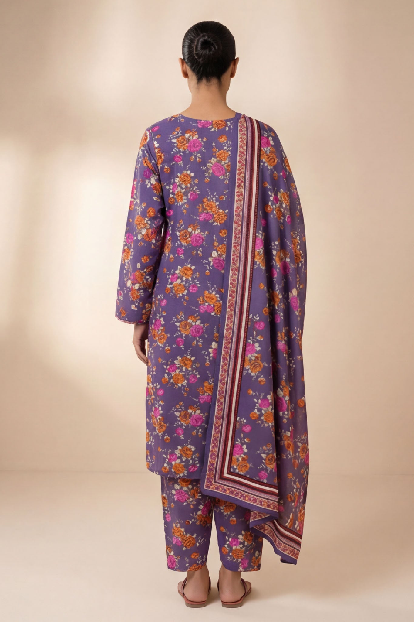 Vasl-D-45-Unstitched-Printed-Lawn-3PC-Kleren-35350359113911