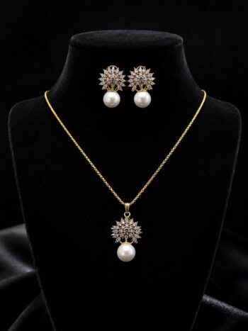 Gold Floral Pearl Pendant Set